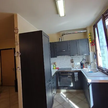 Lägenhet Residenza Tra Parma E Fiere *